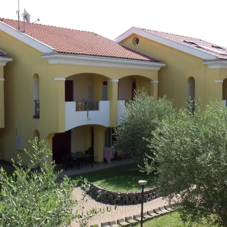 Lovely Nest With Shared Pool And Olive Trees Apartment *