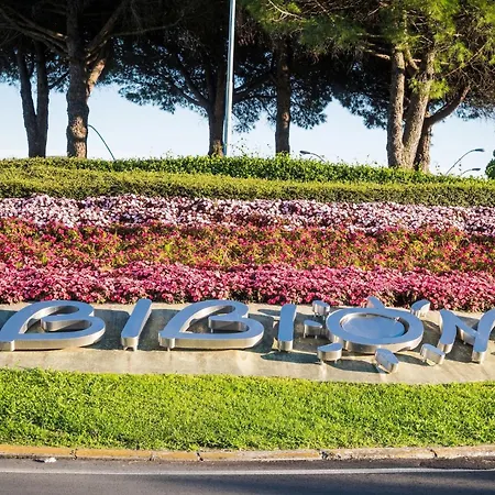 Lovely Nest With Shared Pool And Olive Trees Bibione